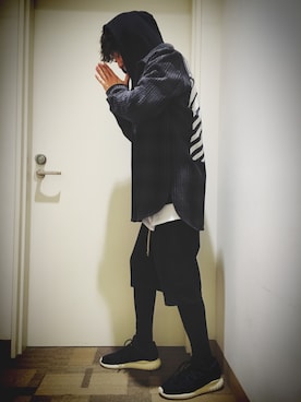 「off white（オフホワイト）のアイテム（その他アウター）」を使った、TAKAさん（メンズ・180cm）の春コーディネート