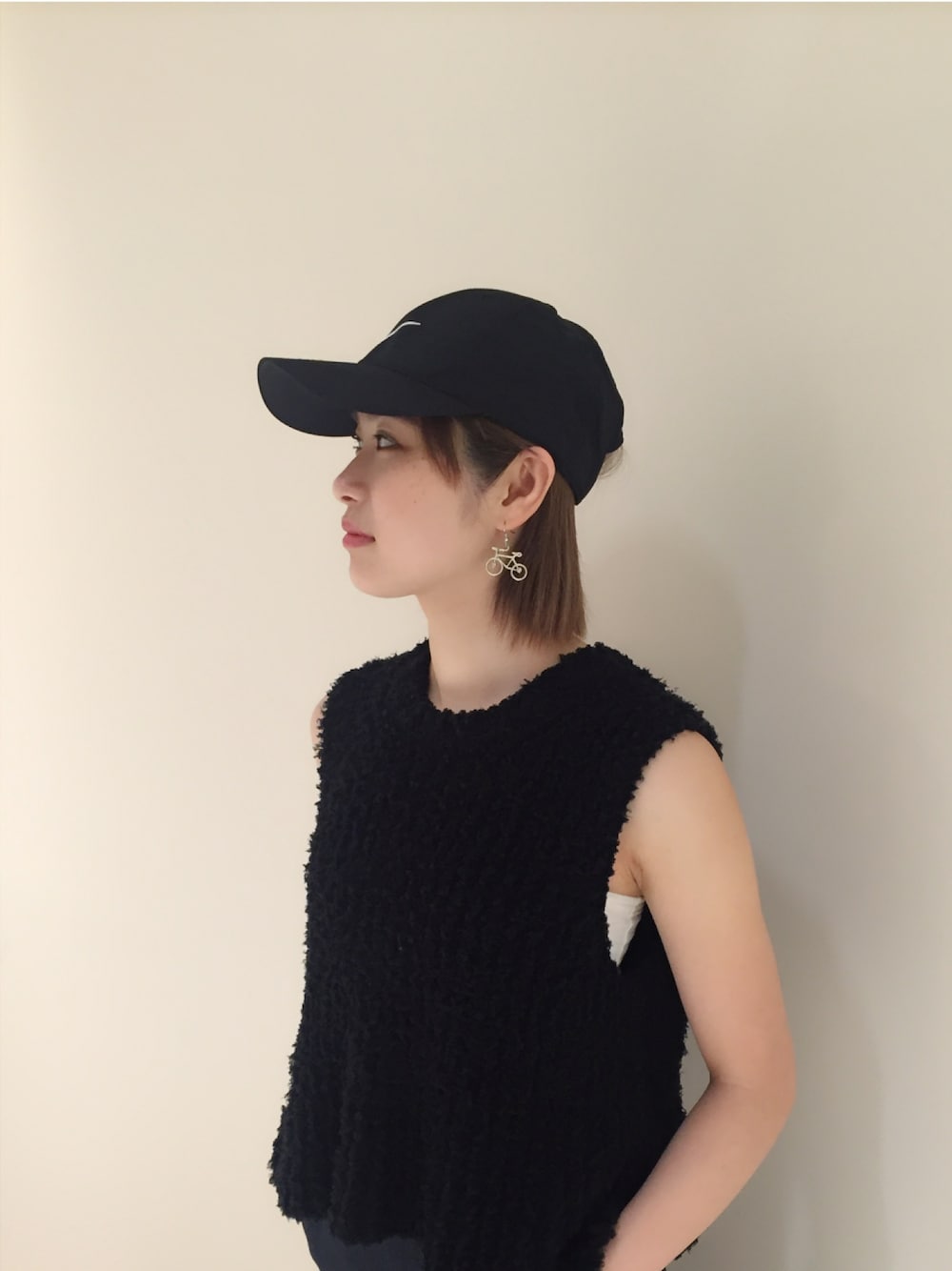 「キャップ、NIKE、自転車コーデ、自転車スタイル、happy、ピアス、Devinette」｜「Happy bicycleのアイテム（ピアス（両耳用）、シルバー系）」を使った、Rumiさん（レディース・162cm）の春コーディネートの1枚目の写真