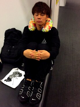 「HUF（ハフ）のアイテム（スウェット）」を使った、ニーターさん（メンズ・176cm）の秋コーディネート