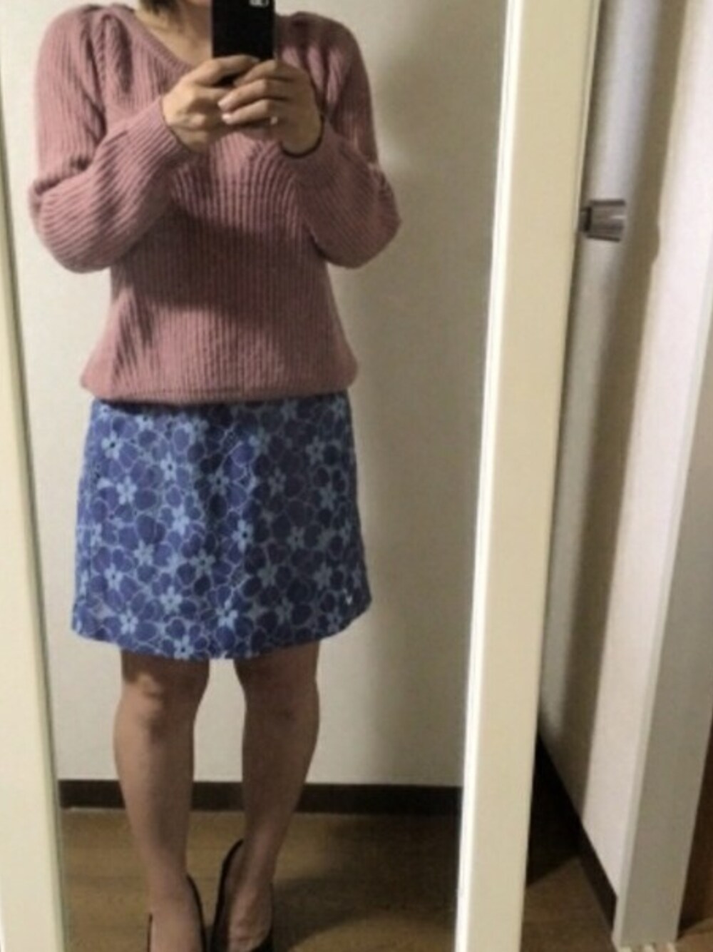 「C.D.S BASICの古着屋さんで1000円で購入(⁎˃ᴗ˂⁎)（スカート、ブルー系）」を使った、みなとさん（レディース・152cm）の秋コーディネートの1枚目の写真