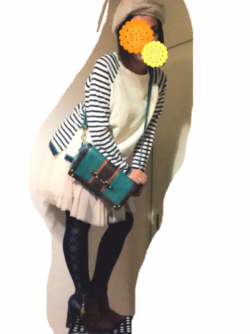 「秋のコーデ」｜「JILL STUARTのアイテム（ワンピース、ベージュ系）」を使った、みなとさん（レディース・152cm）の秋コーディネートの1枚目の写真