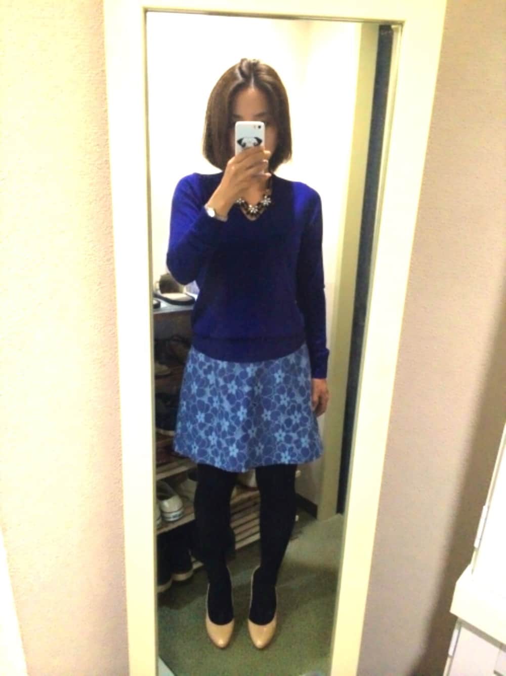 「UNIQLOのアイテム（ニット/セーター、ブルー系）」を使った、みなとさん（レディース・152cm）の秋コーディネートの1枚目の写真