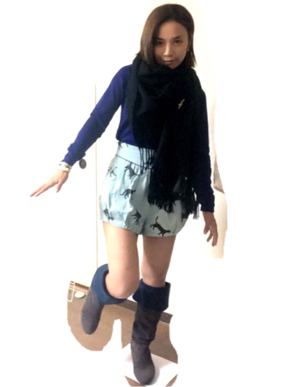 「LILY BROWNのアイテム（その他パンツ、ブルー系）」を使った、みなとさん（レディース・152cm）の秋コーディネートの1枚目の写真