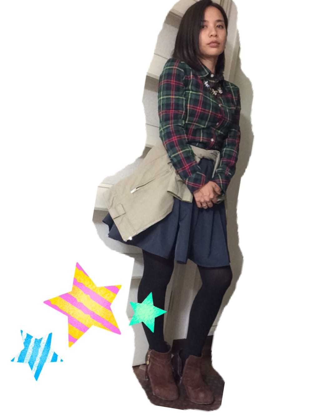 「チエックシャツ」｜「laboratory workのアイテム（スカート、ブルー系）」を使った、みなとさん（レディース・152cm）の秋コーディネートの1枚目の写真