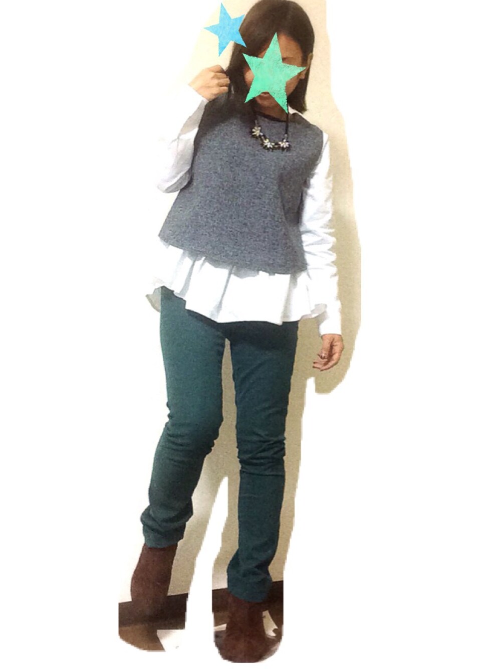 「UNIQLOのアイテム（その他パンツ、グリーン系）」を使った、みなとさん（レディース・152cm）の秋コーディネートの1枚目の写真