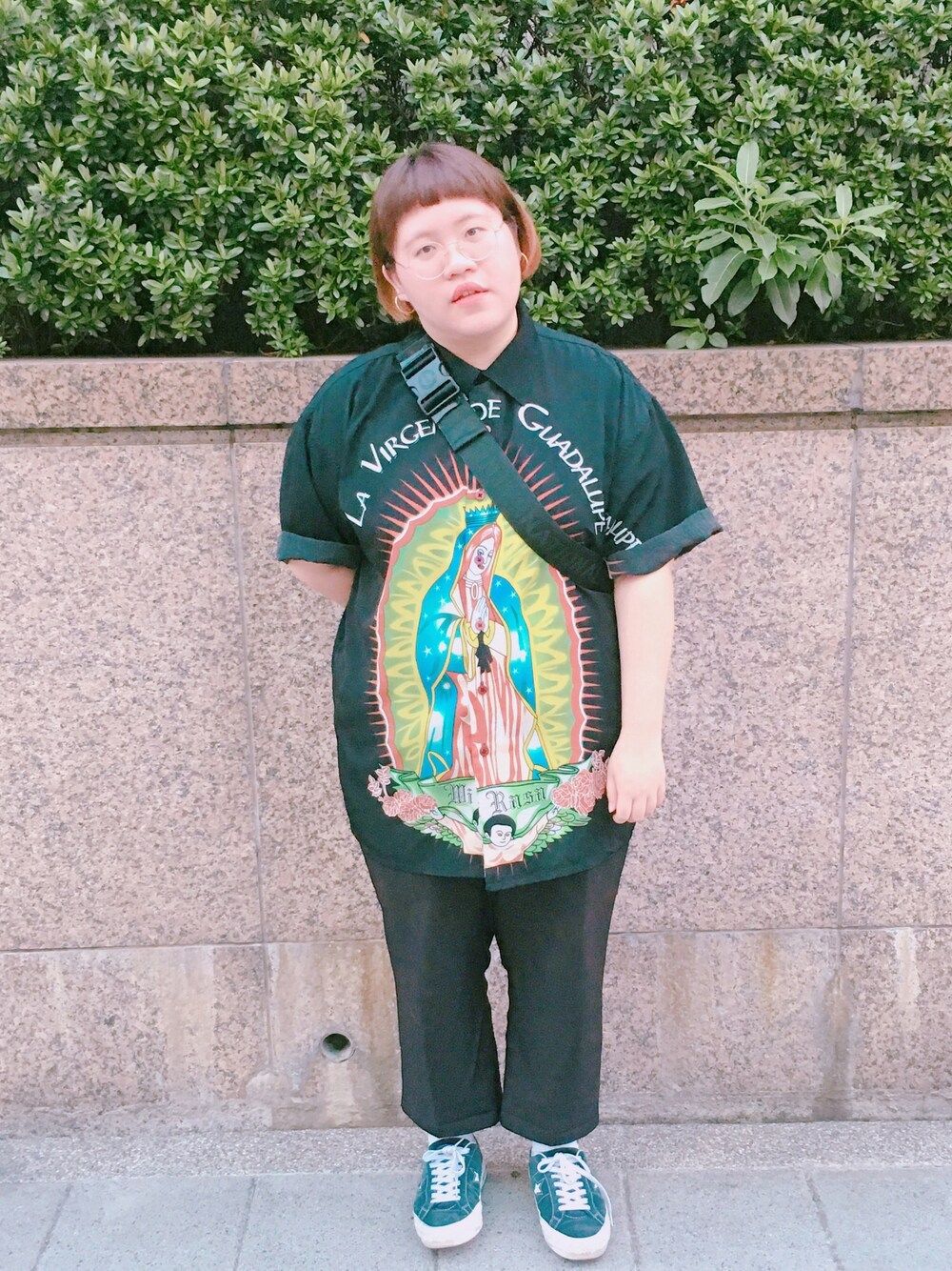 「台湾、onestar、converse、vintage」｜「VINTAGEのアイテム（シャツ/ブラウス、ブラック系）」を使った、vivayoung30さん（レディース・160cm）の夏コーディネートの1枚目の写真