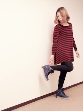 「赤×黒winkの同僚のメグちゃんと。
赤×黒でたまたま揃っちゃった記念で♡（その他、レッド系）」を使った、✂️meri✂️さん（レディース・156cm）の秋コーディネート