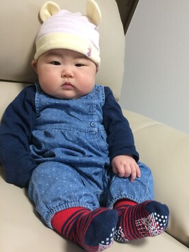 「H&M baby」｜「アイテム（サロペット/オーバーオール）」を使った、あかねくん&たっくんさん（キッズ・70cm）の春コーディネート