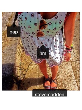 「STEVE MADDEN（スティーブマデン）のアイテム（サンダル、ブラック系）」を使った、sakuraさん（レディース・164cm）の秋コーディネート
