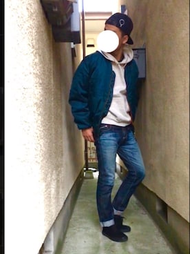 「3色コーデ」｜「アイテム（ブルゾン）」を使った、Mihaさん（メンズ・170cm）の春コーディネート
