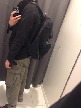 「H&M（エイチ・アンド・エム）のアイテム（バックパック/リュック）」を使った、Supremacismさん（メンズ・175cm）の春コーディネート