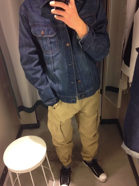「H&M（エイチ・アンド・エム）のアイテム（Denim jacket、ブルー系）」を使った、Supremacismさん（メンズ・175cm）の春コーディネート