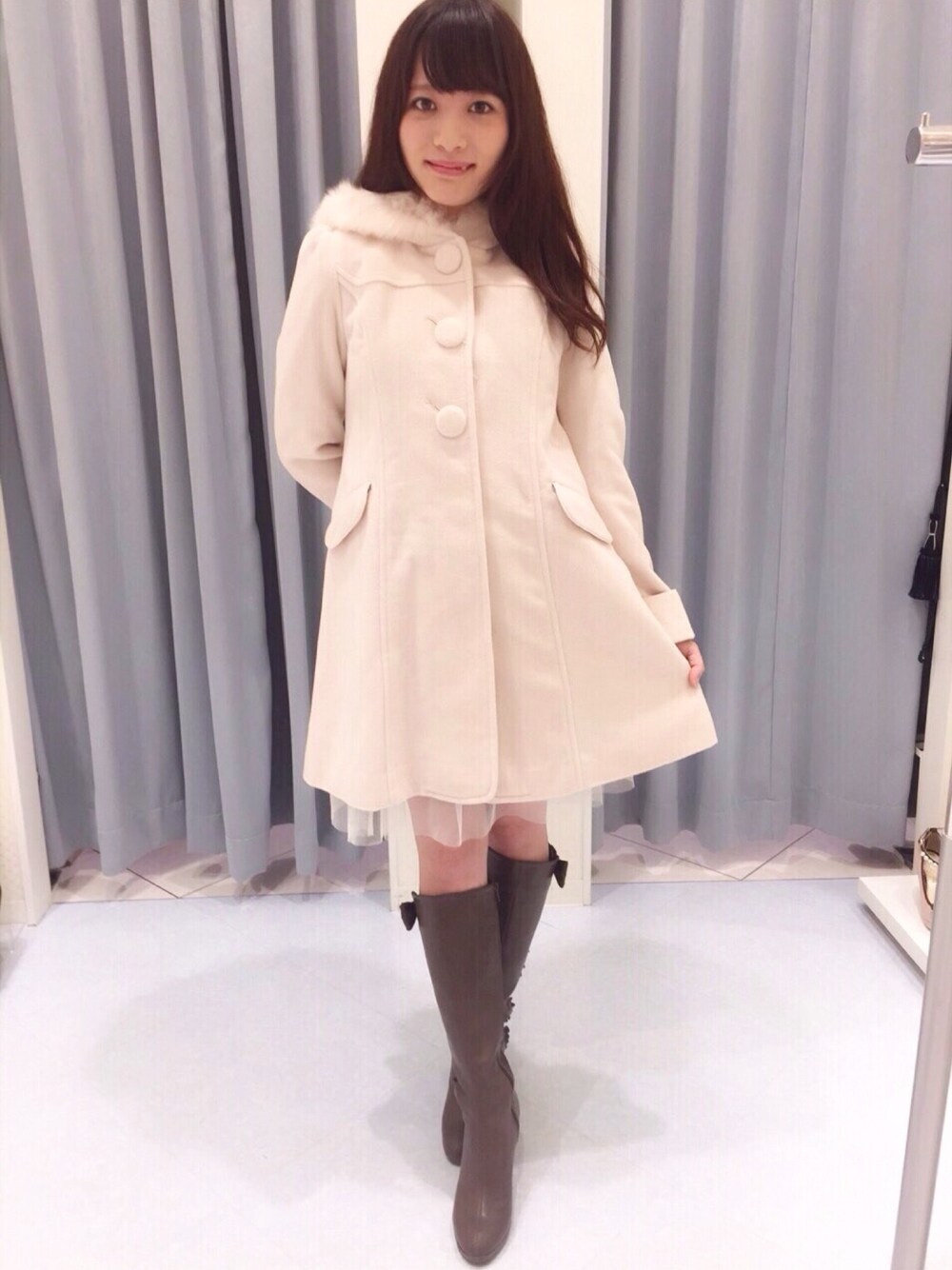 「LODISPOTTO、ロディスポット、ロディスポット(LODISPOTTO)、試着会、先行予約、冬のヒロイン♡コート、コート、冬」｜「LODISPOTTOの【先行予約】冬のヒロインコート（その他アウター、ピンク系）」を使った、LODISPOTTO OFFICIALさん（レディース・155cm）の秋コーディネートの1枚目の写真