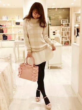 「LODISPOTTO（ロディスポット）のアイテム」を使った、LODISPOTTO OFFICIALさん（レディース・162cm）の冬コーディネート