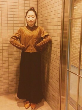 「ZARA（ザラ）のアイテム（シャツ/ブラウス、ブラウン系）」を使った、machikoさん（レディース）の秋コーディネート