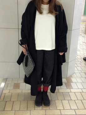 「アイテム（クラッチバッグ、グレー系）」を使った、neneさん（レディース・158cm）の冬コーディネート