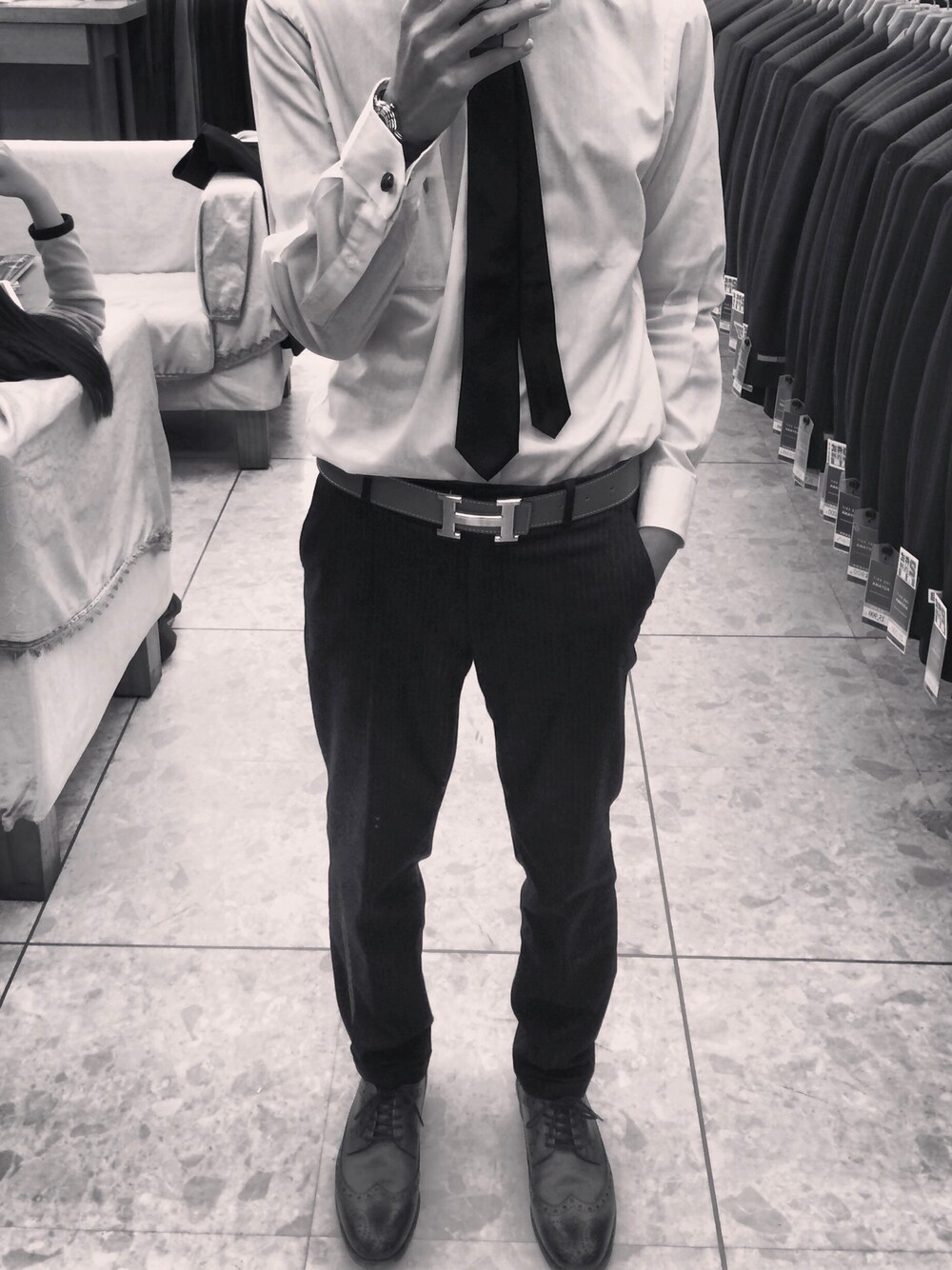 「HERMES、Dior HOMME、ROLEX」｜「HERMESのアイテム（ベルト、オレンジ系）」を使った、Weiting Liuさん（メンズ・166cm）の春コーディネートの1枚目の写真
