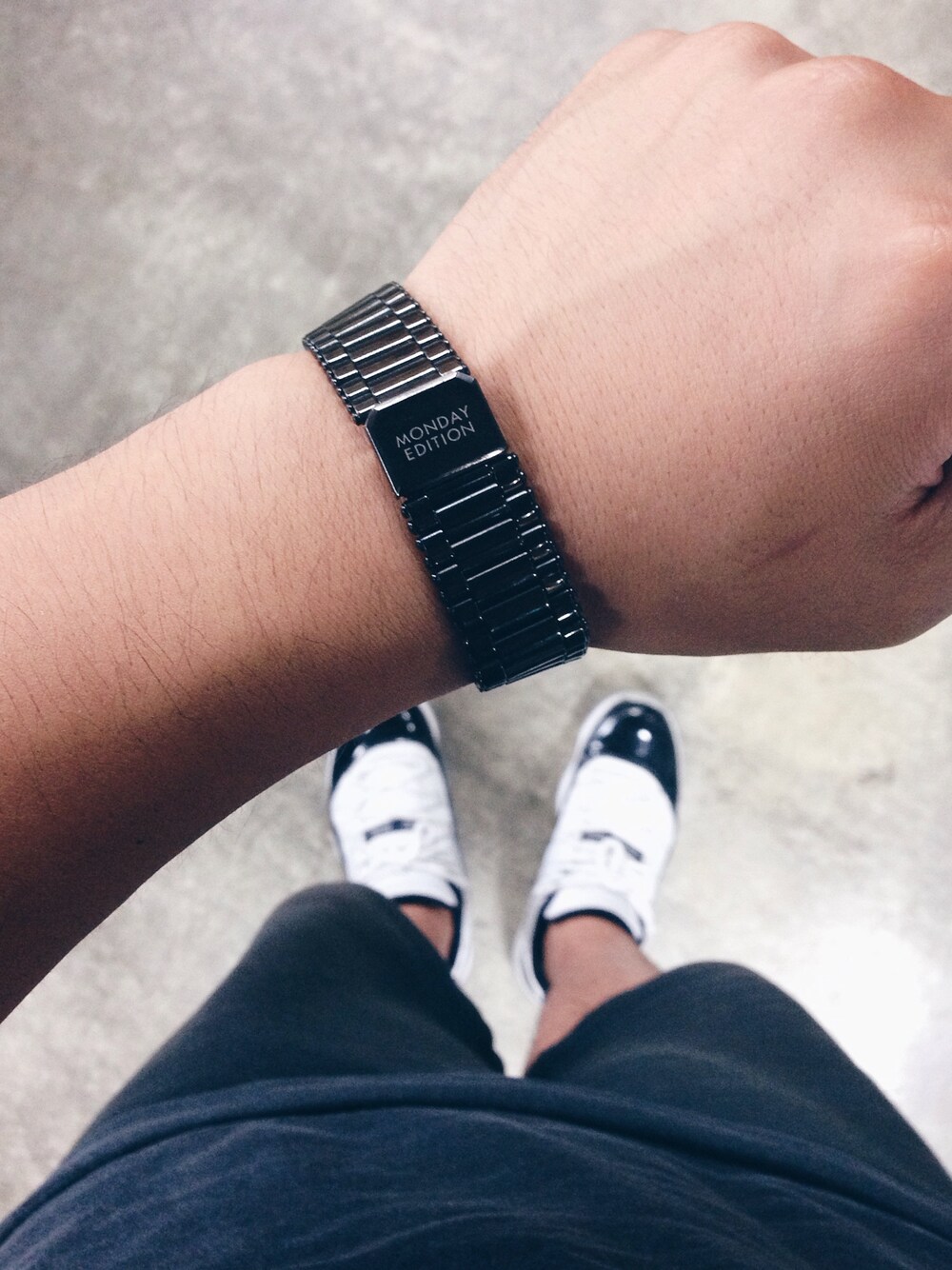 「NIKE、mondayedition、nike jordan、ssur」｜「MONDAY EDITIONのcolored watch bracelet（その他、その他）」を使った、KibumKimさん（メンズ・179cm）の夏コーディネートの1枚目の写真