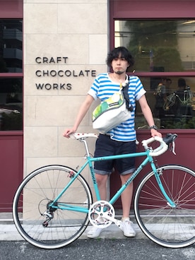 「アイテム（メッセンジャーバッグ、グリーン系）」を使った、じょーだぃさん（メンズ・172cm）の春コーディネート