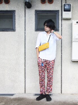 「アイテム（ポーチ、イエロー系）」を使った、じょーだぃさん（メンズ・172cm）の夏コーディネート