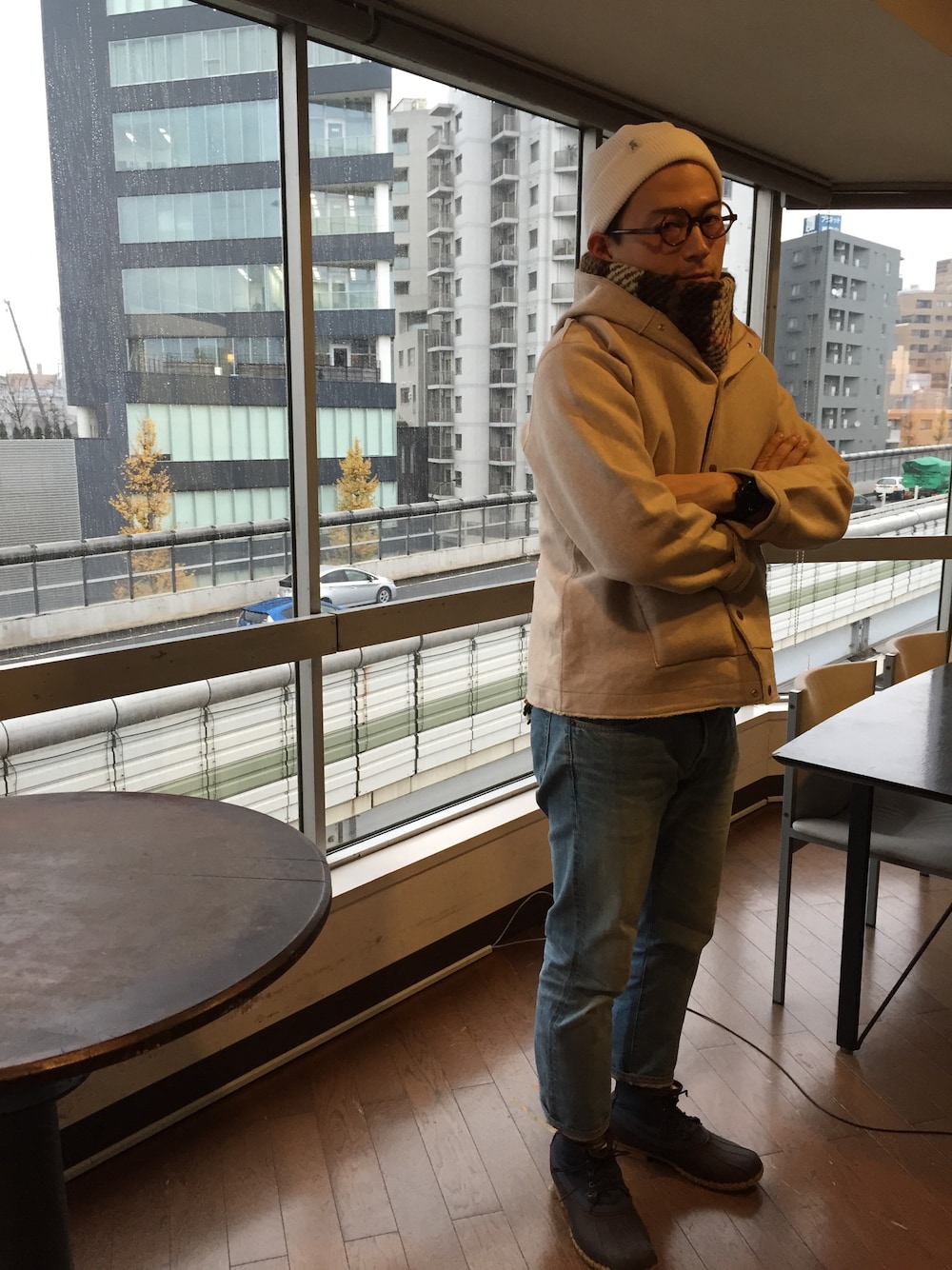 「スヌード、ニット帽、タートルネック、45R、Steven Alan、ダテメガネ、L.L Bean、淡色コーデ」｜「45RのBC3000比古比女　淡色加工（デニムパンツ、ブルー系）」を使った、TAKAGI1111さん（メンズ・173cm）の冬コーディネートの1枚目の写真