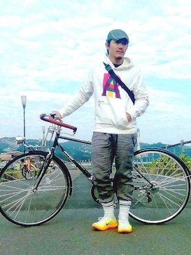 「TAIPEI」｜「アイテム（ジャージ）」を使った、KjYangさん（メンズ・172cm）の冬コーディネート
