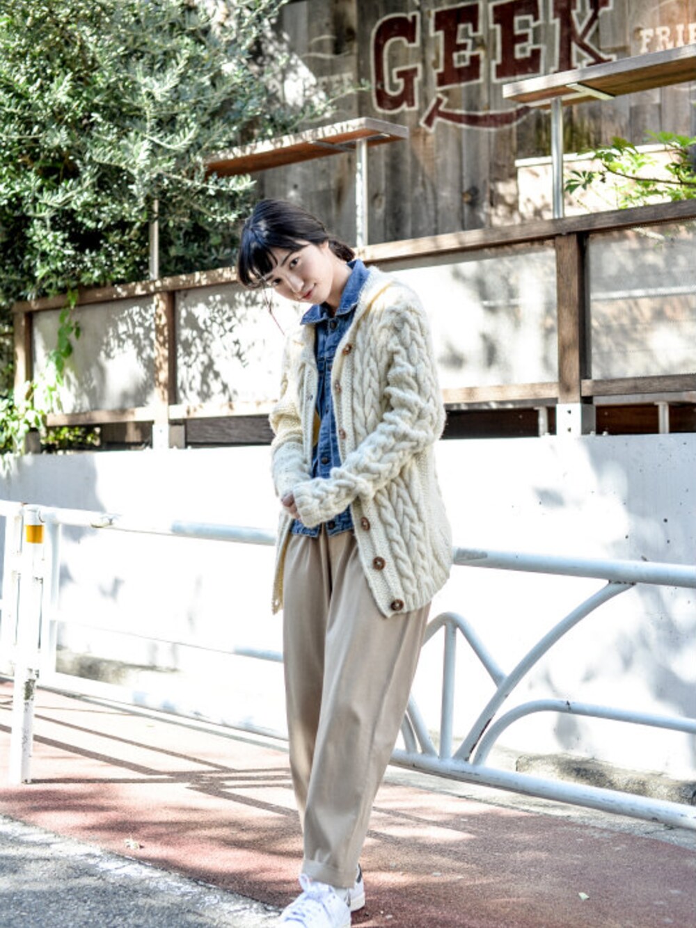 「TOGAのTOGA Odds&Ends - Denim&Knit Docking Jacket ¥18000+tax（その他アウター、ホワイト系）」を使った、kodona_tokyoさん（レディース・164cm）の秋コーディネートの1枚目の写真
