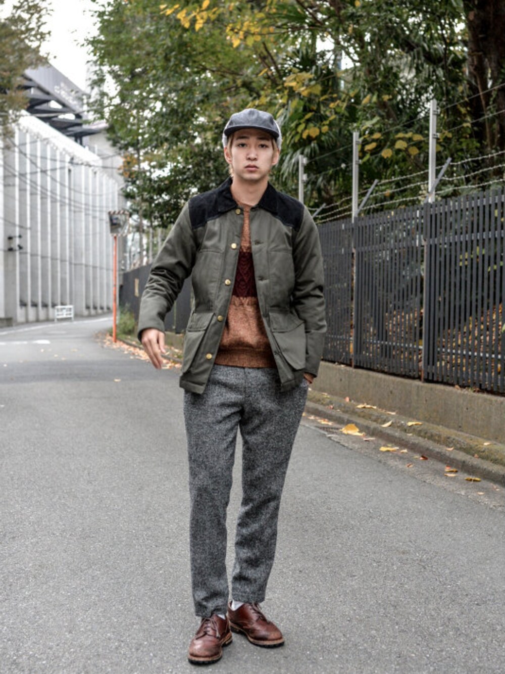 「Carharttのcarhartt - Cotton Jacket（size - S）¥20500+tax（ミリタリージャケット、グリーン系）」を使った、kodona_tokyoさん（メンズ・181cm）の秋コーディネートの1枚目の写真