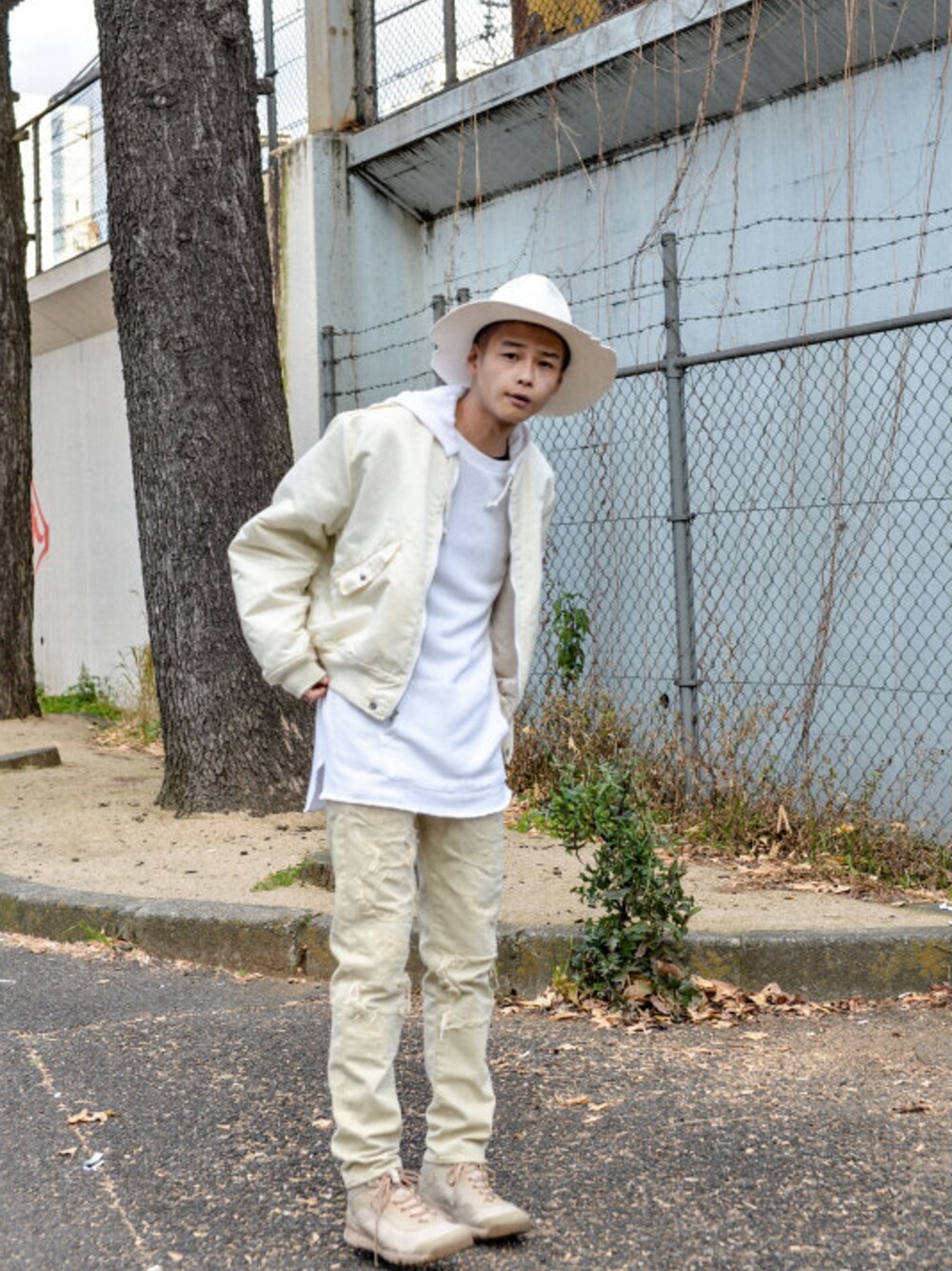 「UNUSEDのUNUSED - Nylon Ma 1 (size - 2) ¥36500+tax（ミリタリージャケット、ホワイト系）」を使った、kodona_tokyoさん（メンズ・173cm）の冬コーディネートの1枚目の写真
