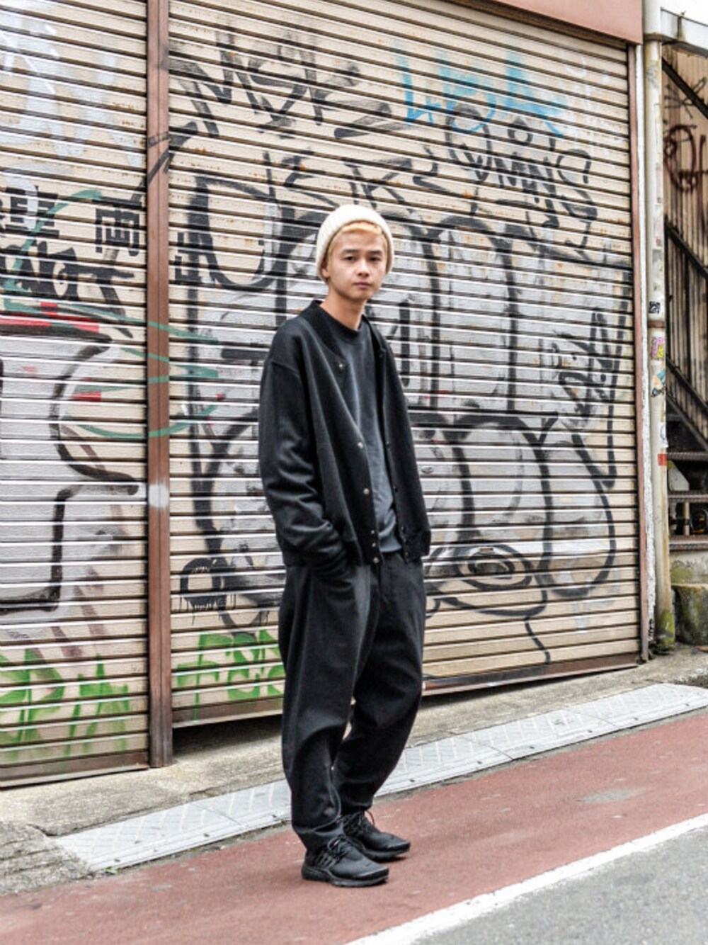 「NeedlesのNeedles - Rayon&Cotton Award Jacket（size - L）¥18500+tax（ブルゾン、ブラック系）」を使った、kodona_tokyoさん（メンズ・173cm）の冬コーディネートの1枚目の写真