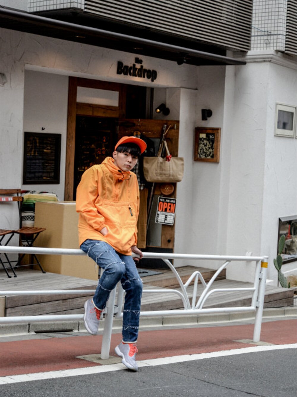 「L.L.BeanのL.L.Bean - Nylon Anorak Parka（size - S）¥6000+tax（ナイロンジャケット、オレンジ系）」を使った、kodona_tokyoさん（メンズ・175cm）の春コーディネートの1枚目の写真