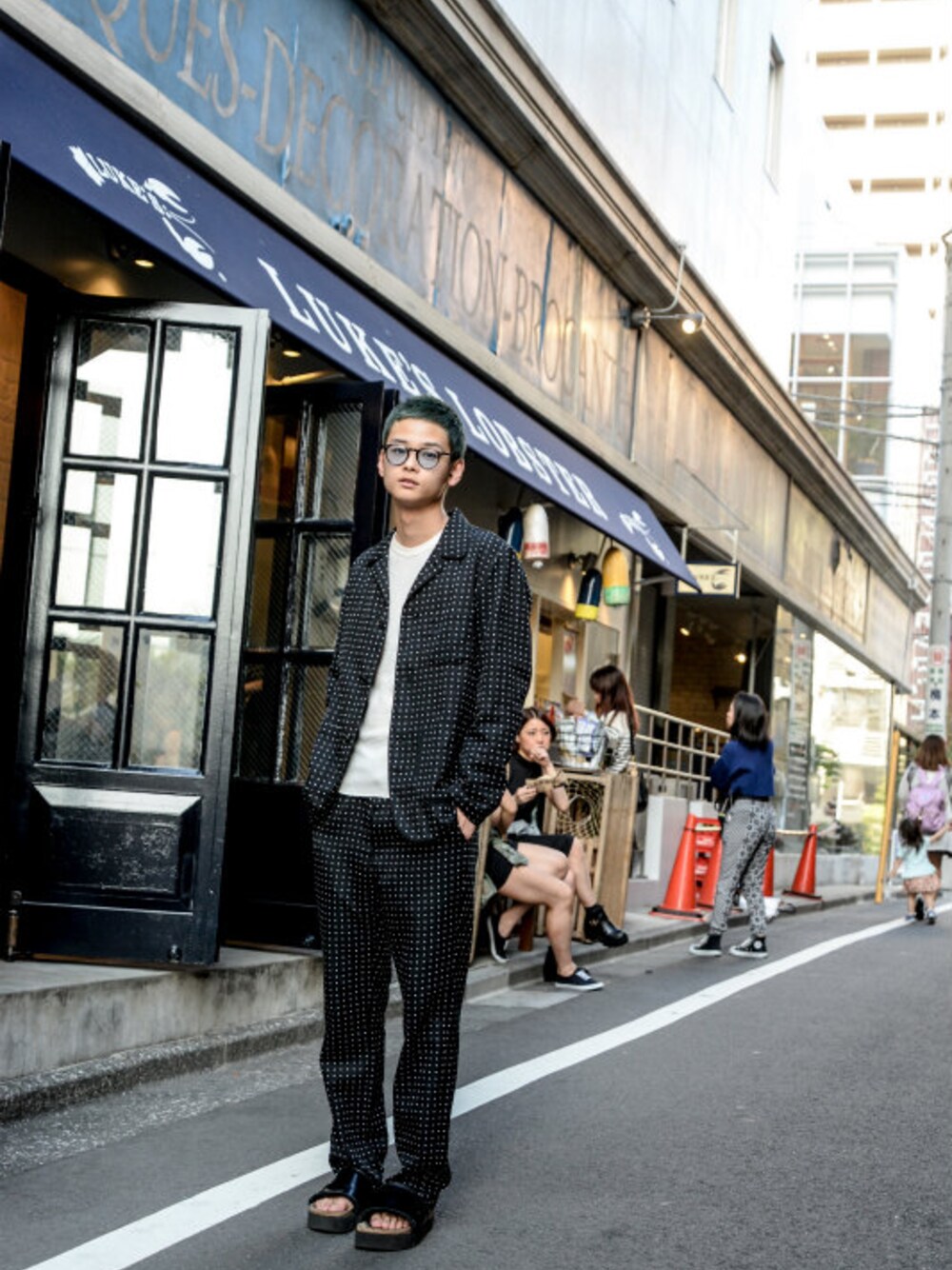 「UNUSEDのUNUSED - Dots Shirt Jacket&Pants（size - 2）¥42000+tax（セットアップ、ブラック系）」を使った、kodona_tokyoさん（メンズ・173cm）の春コーディネートの1枚目の写真