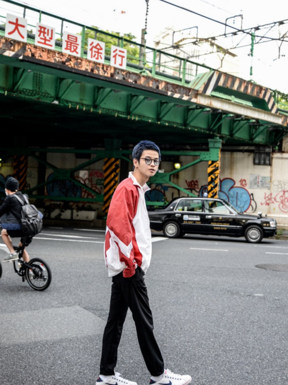 「NIKEのNIKE - Nylon Zip Jacket（size - M）¥9000+tax（ナイロンジャケット、ホワイト系）」を使った、kodona_tokyoさん（メンズ・174cm）の夏コーディネートの1枚目の写真