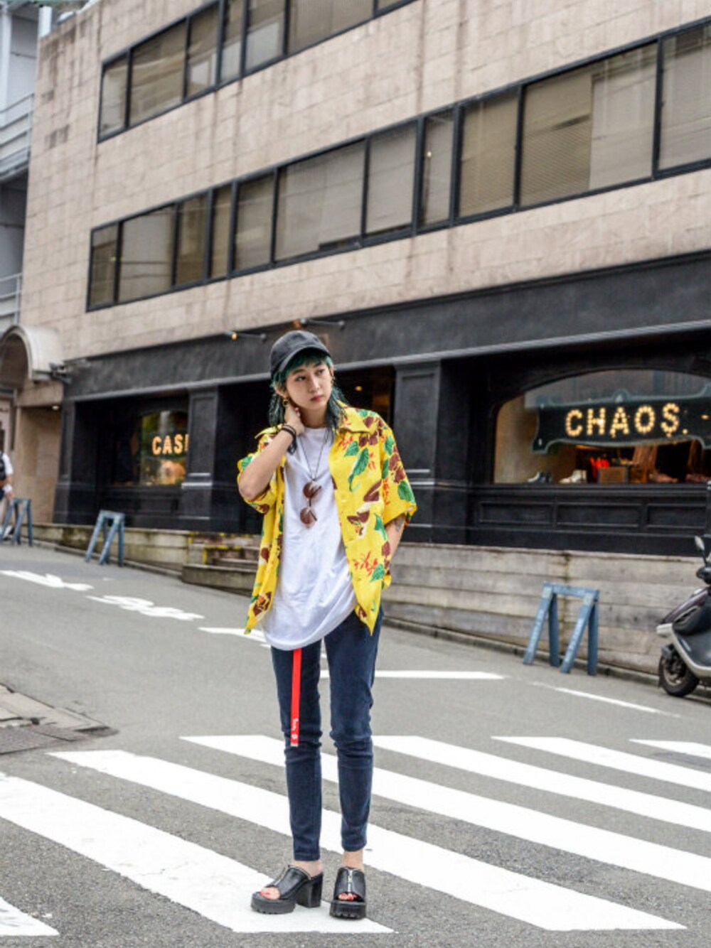 「SUNSURF - Rayon Aloha Shirt（size - M）¥12000+tax（シャツ/ブラウス、イエロー系）」を使った、kodona_tokyoさん（レディース・158cm）の夏コーディネートの1枚目の写真