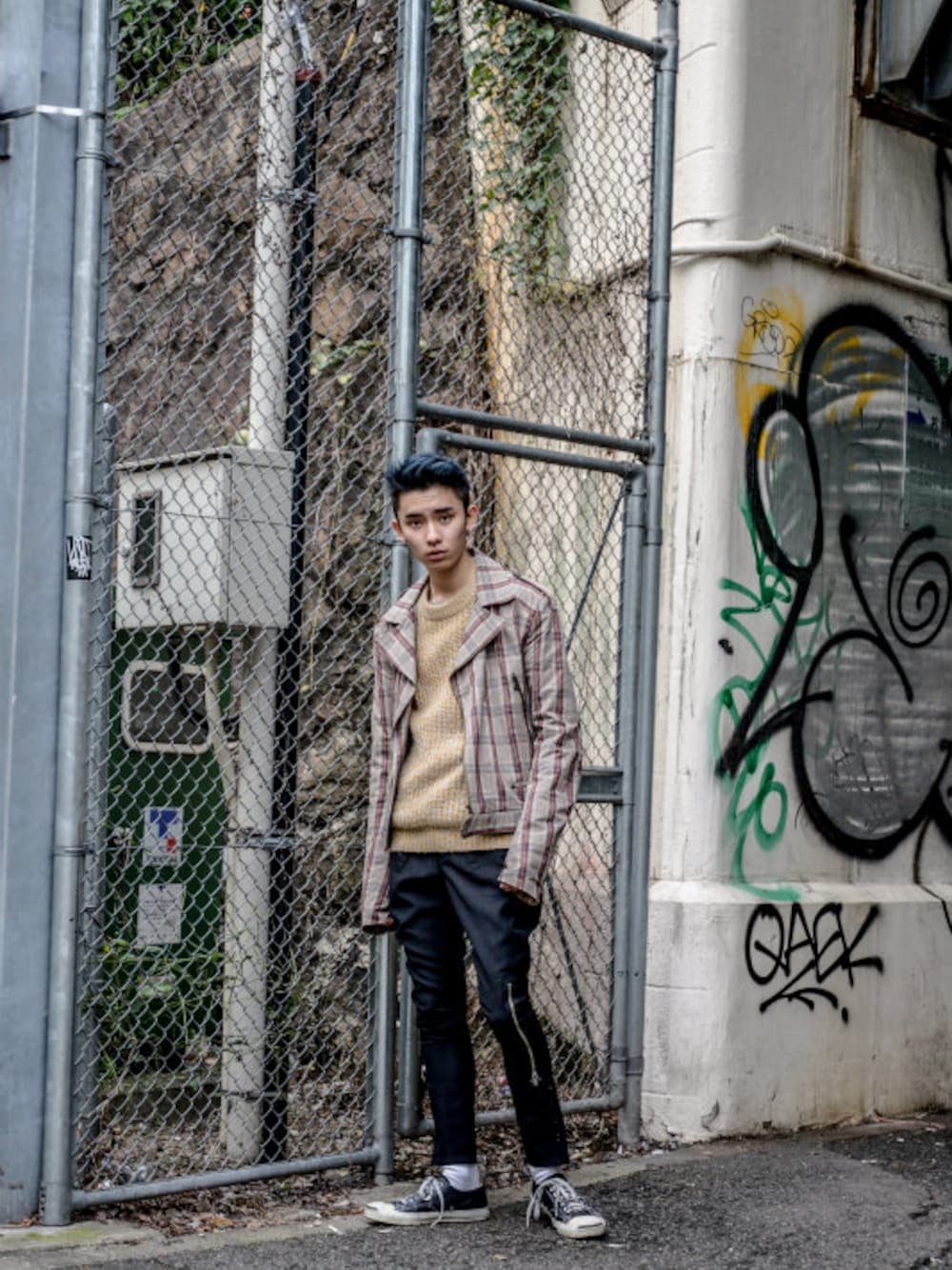 「McQのMcQ - Check Cotton Riders Jacket（size - 48）¥15500+tax（ライダースジャケット、ベージュ系）」を使った、kodona_tokyoさん（メンズ・177cm）の秋コーディネートの1枚目の写真