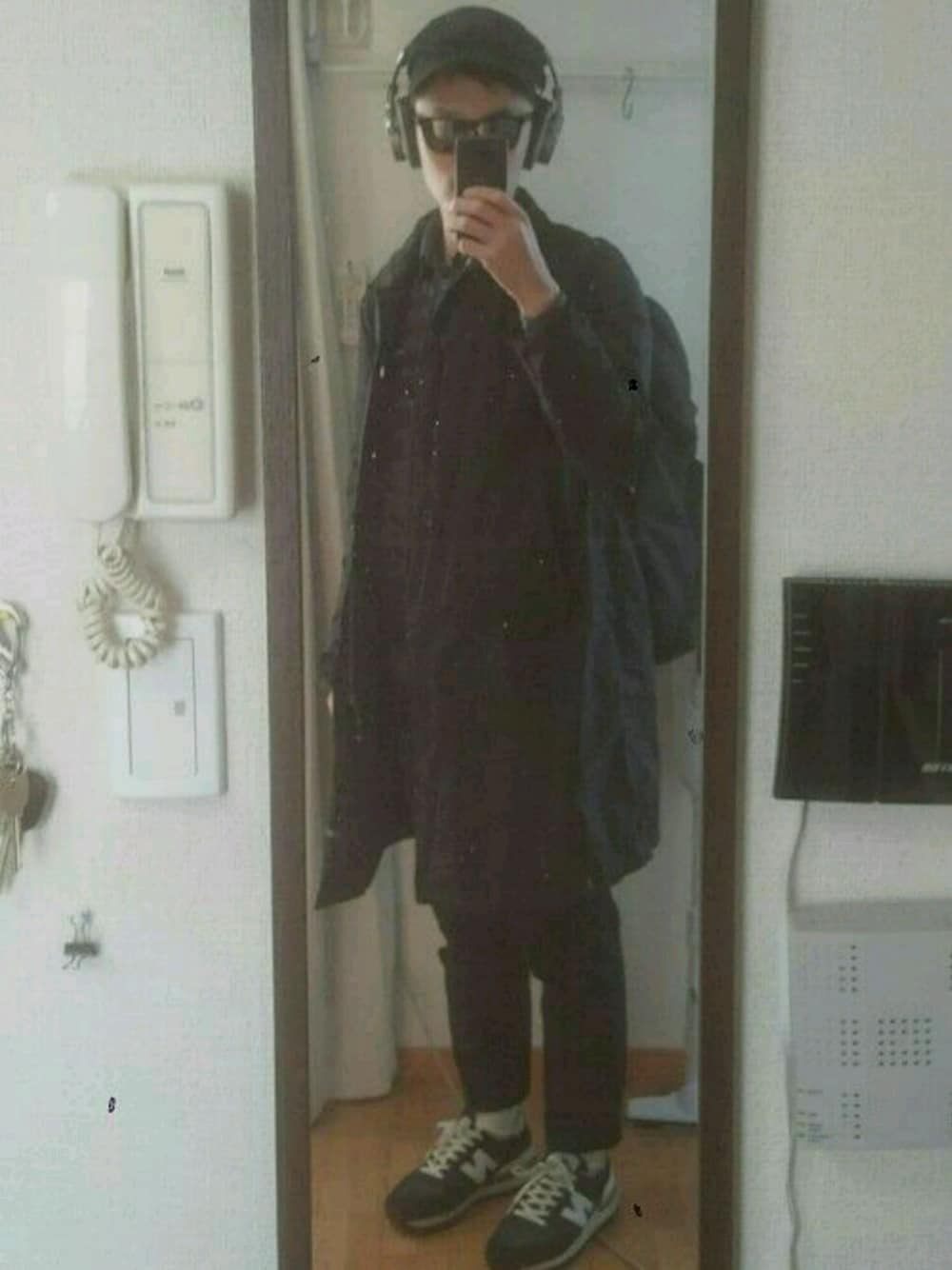 「STILL BY HANDのアイテム（その他パンツ、ブルー系）」を使った、しんぽーさん（メンズ・173cm）の冬コーディネートの1枚目の写真