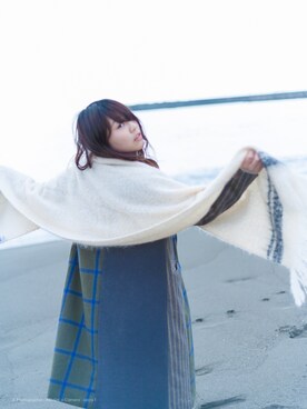 「海」｜「アイテム（トレンチコート）」を使った、七海さん（レディース・161cm）の冬コーディネート
