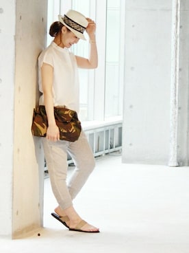 「JOURNAL STANDARD（ジャーナルスタンダード）のアイテム（帽子）」を使った、AYAKAさん（レディース・167cm）の春コーディネート