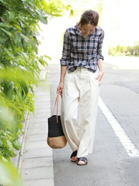 「ブルー x ホワイト」｜AYAKAさん（レディース・167cm）の春コーディネート