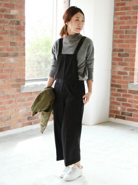「COMMON PROJECTS（コモンプロジェクト）のアイテム」を使った、AYAKAさん（レディース・167cm）の秋コーディネート