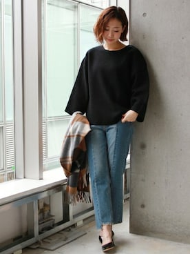 「Johnstons of Elgin（ジョンストンズオブエルガン）のアイテム」を使った、AYAKAさん（レディース・167cm）の冬コーディネート