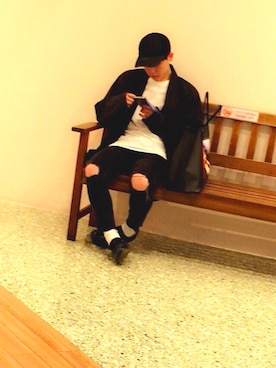 「ZARA（ザラ）のアイテム（パンツ、ブラック系）」を使った、TAKU¥ANGさん（メンズ）の春コーディネート