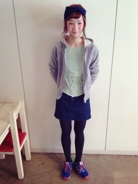 「BEAMS BOY（ビームスボーイ）の◆BEAMS BOY / サーマル リボンヘアバンド（ヘアバンド、ブルー系）」を使った、山門 美紗希さん（レディース・162cm）の春コーディネート