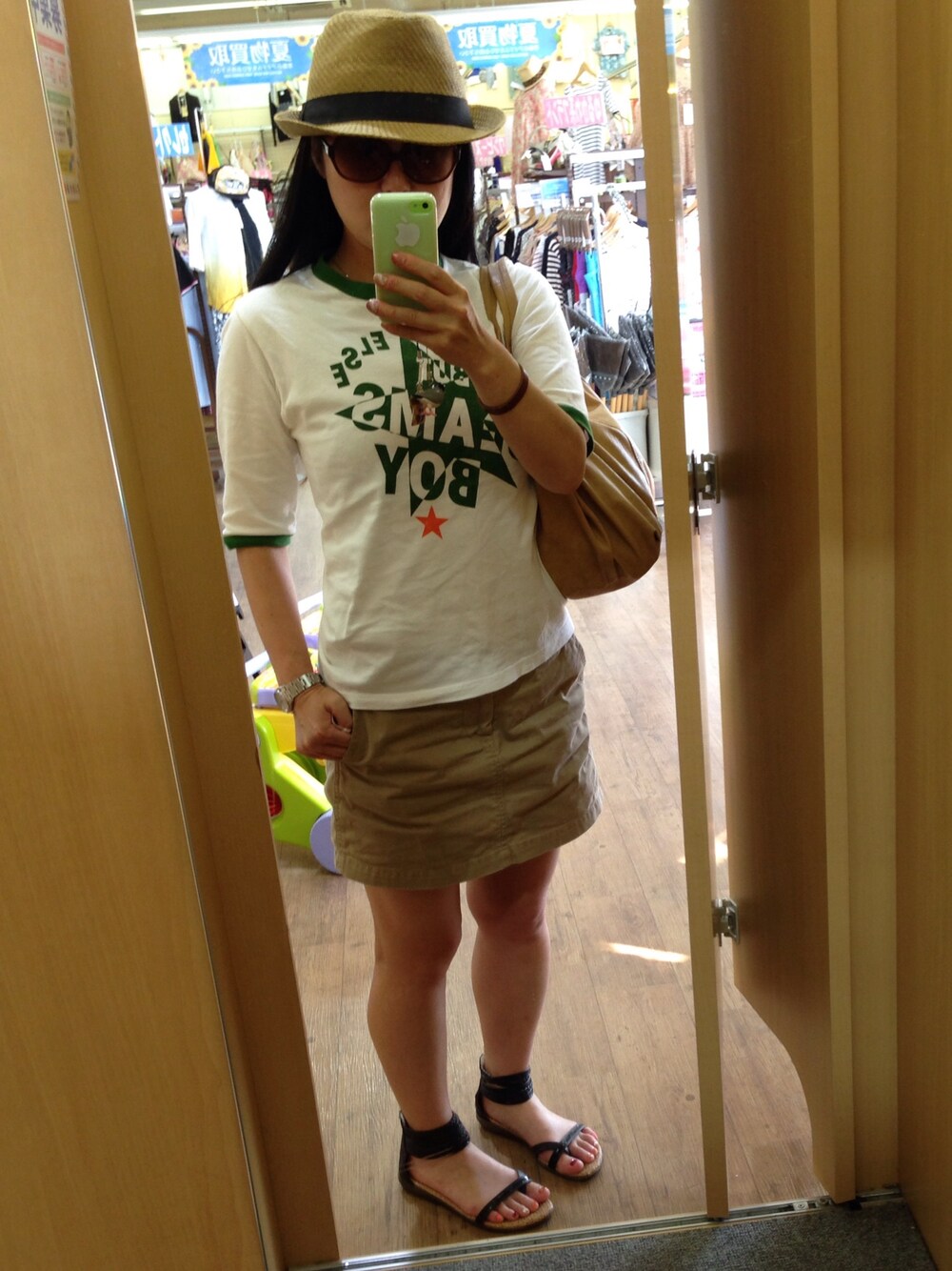 「アメカジフェス〜夏の陣〜、BEAMS BOY、チノスカート」｜「BEAMS BOYのアイテム（Tシャツ/カットソー、ホワイト系）」を使った、funwariさん（レディース・152cm）の春コーディネートの1枚目の写真
