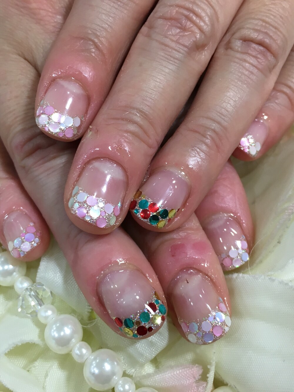 「ホログラム、ラメホロ、フレンチネイル、Queens Nail、クリスマスネイル」｜「Queens Nailのアイテム（ハンドケア/ハンドクリーム、その他）」を使った、funwariさん（レディース・152cm）の冬コーディネートの1枚目の写真