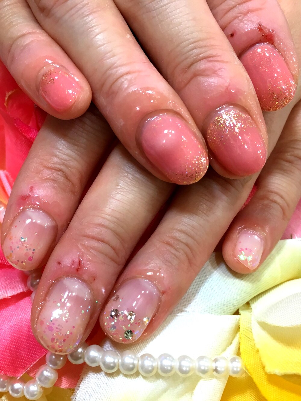 「ラメグラ、ラメがけ、ジェルネイル」｜「Queens Nailのアイテム（ハンドケア/ハンドクリーム、その他）」を使った、funwariさん（レディース・152cm）の冬コーディネートの1枚目の写真