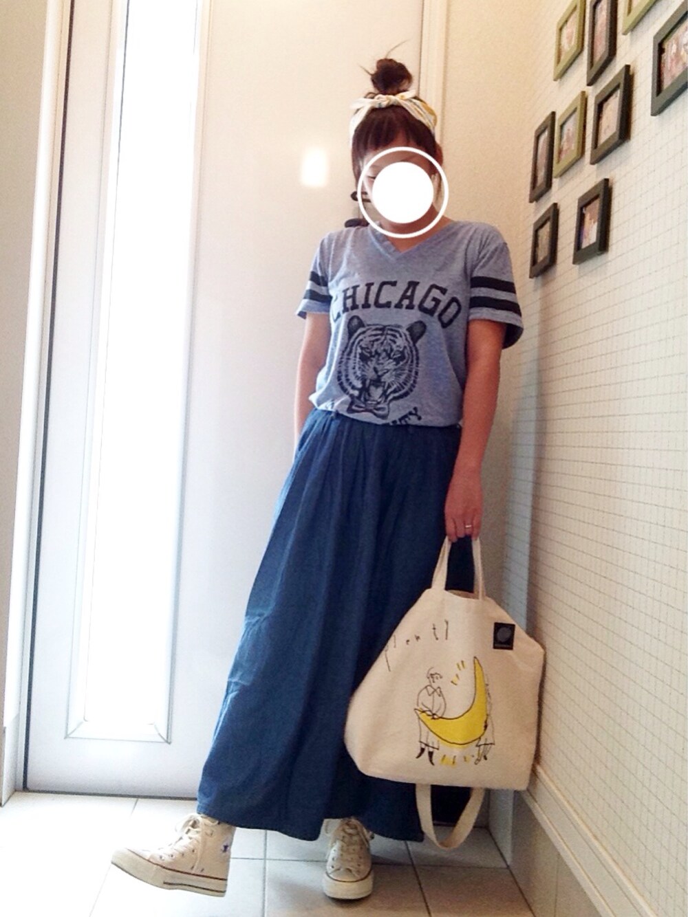 「バンダナ、おだんごヘアー、アニマルＴシャツ、ロングスカート、コンバース、ママコーデ、ひとりアニマルT祭、第1回wearやんちゃで賞！！夏！告知」｜「100均のアイテム（バンダナ/スカーフ、イエロー系）」を使った、おもちさん（レディース・156cm）の夏コーディネートの1枚目の写真