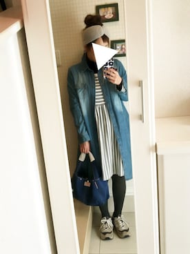 「デニムシャツワンピース」｜「アイテム（ヘアアクセサリー）」を使った、おもちさん（レディース・156cm）の春コーディネート