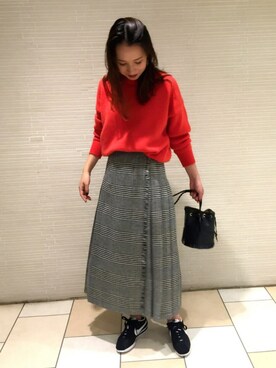 「O'NEILL（オニール）の＜O'NEIL OF DUBLIN＞ハウンドトゥース キルトスカート（スカート、ブラック系）」を使った、Mayu Kurodaさん（レディース・161cm）の秋コーディネート