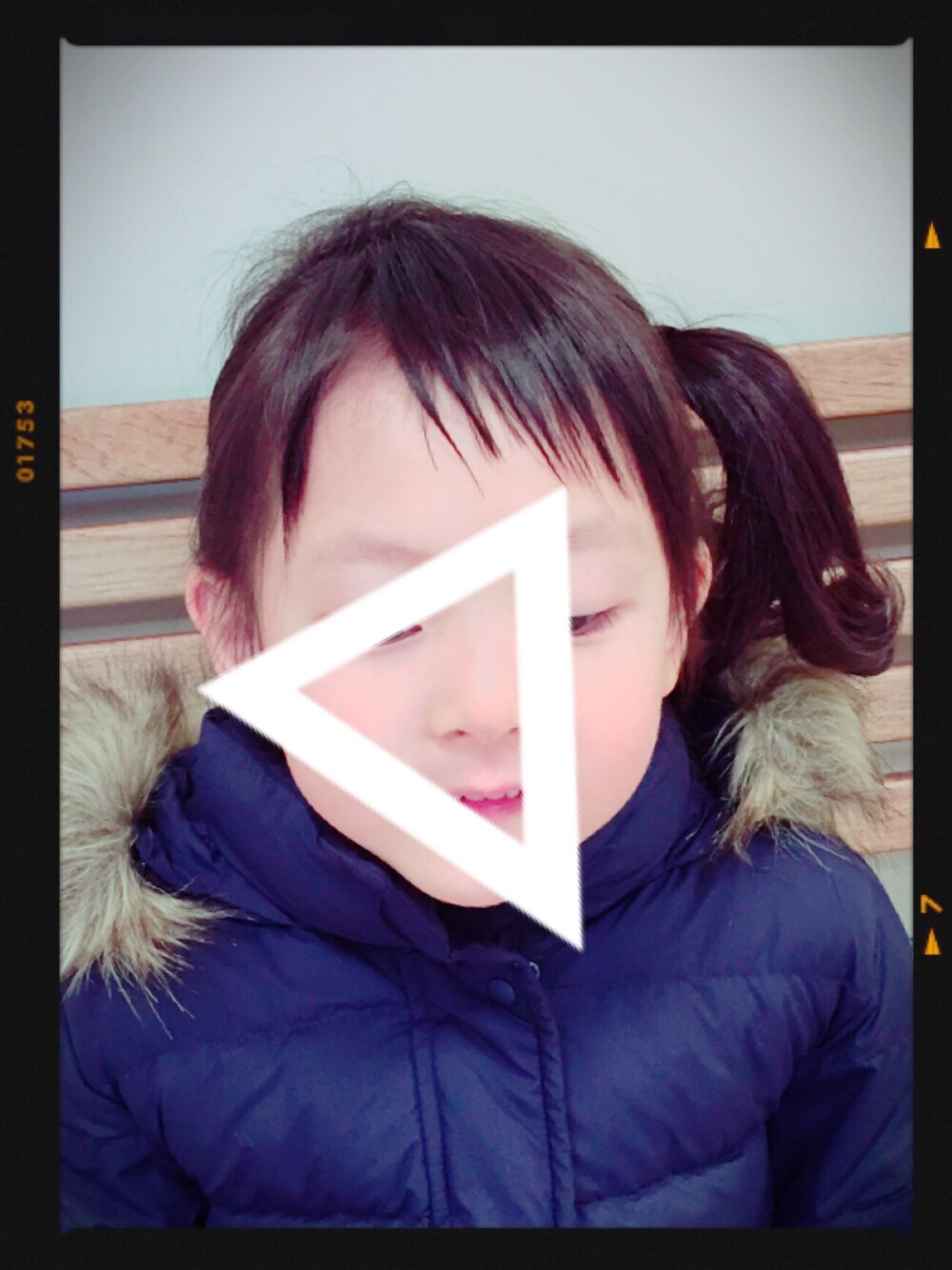 「ヘアアレンジ、ザクザク前髪、アシンメトリー」｜「UNIQLOのアイテム（その他アウター、ブルー系）」を使った、coconut@akiさん（キッズ・110cm）の冬コーディネートの1枚目の写真
